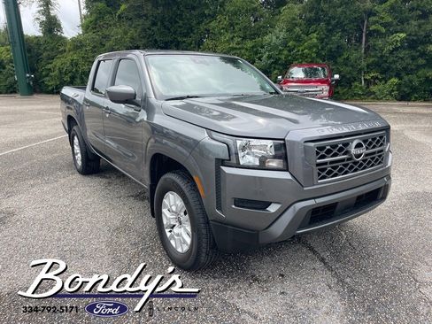 Used 2023 Nissan Frontier SV w/ Tow Package image 2