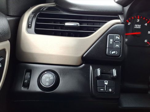 Used 2016 GMC Yukon Denali image 19