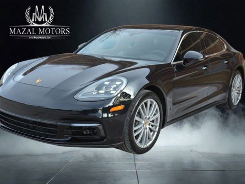 Used 2017 Porsche Panamera 4S image 2