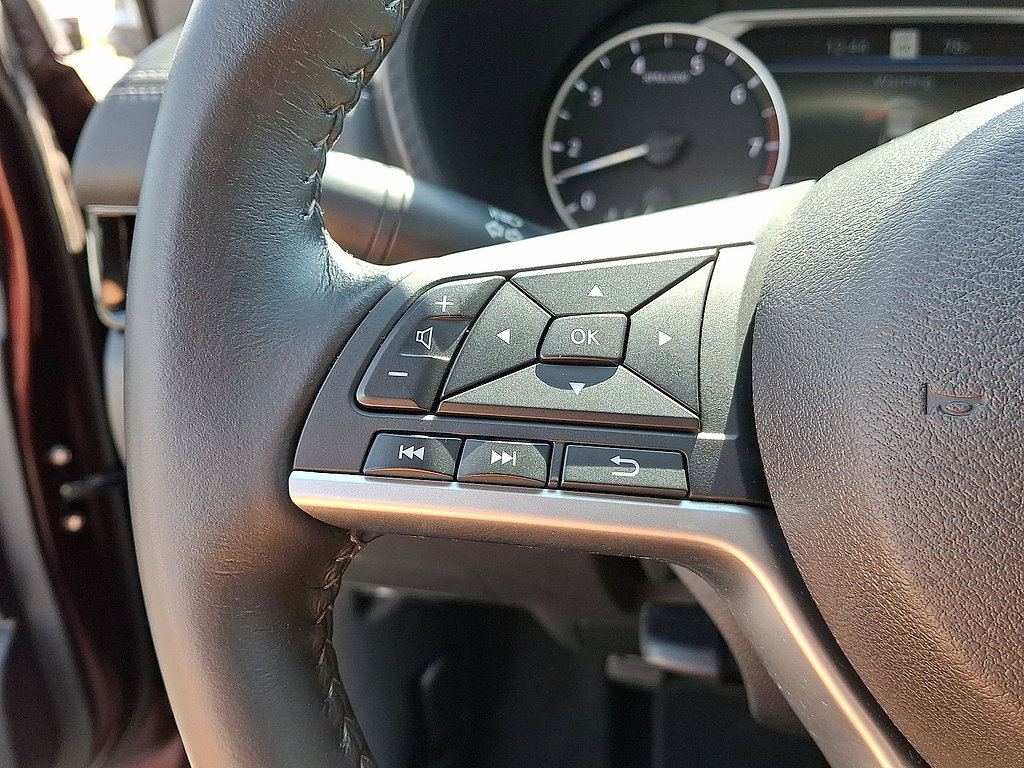 Used 2022 Nissan Sentra SV FWD image 17
