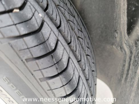 Used 2025 Chevrolet Trax RS image 31