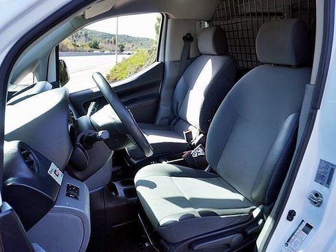 Used 2020 Nissan NV200 SV image 18