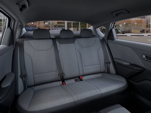 Used 2025 Kia K4 FWD image 16