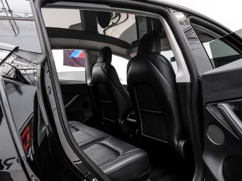 Used 2021 Tesla Model Y AWD image 37