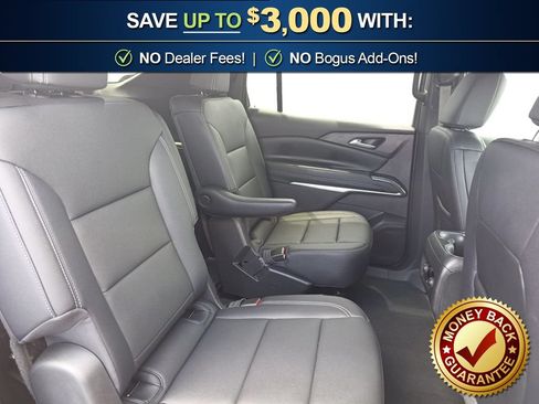 Used 2026 Chevrolet Traverse LT w/ Sun and Wheel Package FWD image 23