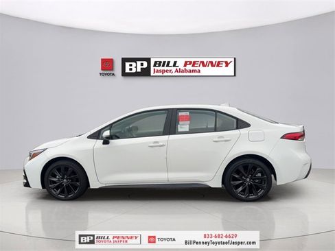 New 2026 Toyota Corolla SE image 2