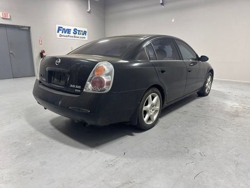 Used 2003 Nissan Altima 3.5 SE FWD image 5