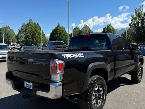 Used 2021 Toyota Tacoma TRD Off-Road w/ TRD Premium Off Road Package AWD/4WD image 6