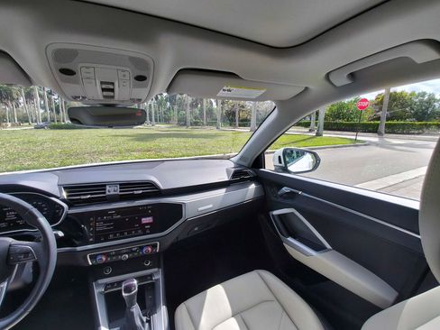 Used 2023 Audi Q3 2.0T Premium w/ Convenience Package image 23