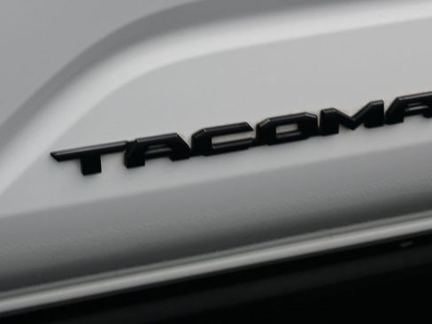 Used 2024 Toyota Tacoma TRD Sport image 13