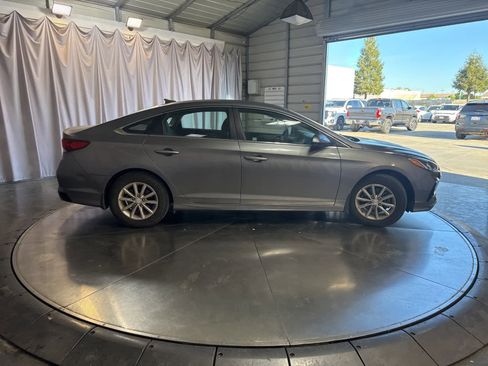 Used 2018 Hyundai Sonata SE image 4