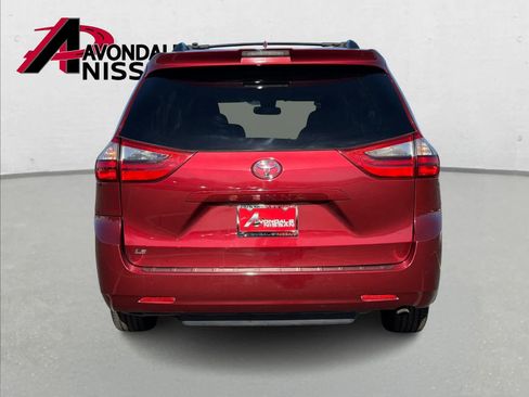 Used 2020 Toyota Sienna LE image 6