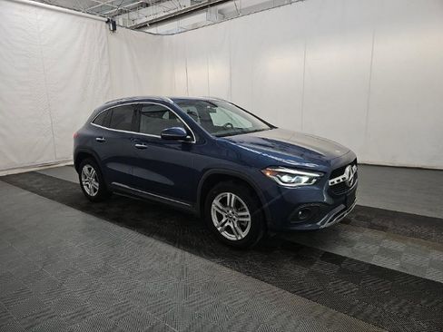Used 2023 Mercedes-Benz GLA 250 4MATIC w/ Premium Package image 3