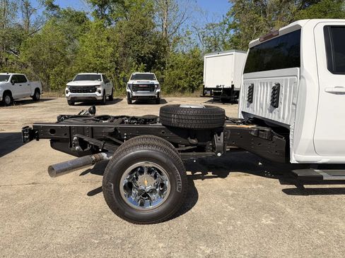New 2026 Chevrolet Silverado 3500 LT w/ Convenience Package AWD/4WD image 7