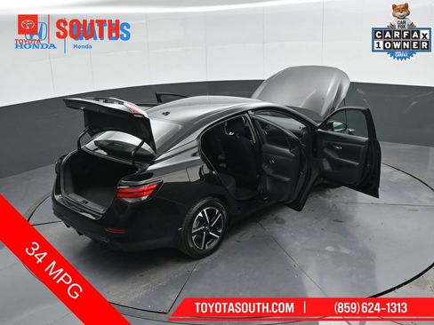 Used 2025 Nissan Sentra SV FWD image 52
