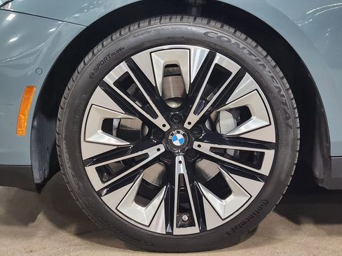 Used 2024 BMW 530i w/ Premium Package RWD image 26