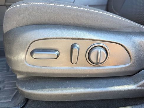 Used 2021 GMC Acadia SLE w/ Driver Convenience Package image 20