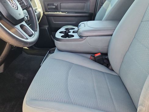 Used 2017 RAM 1500 Express AWD/4WD image 9