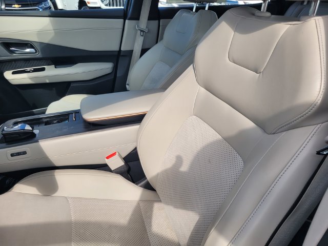 Certified 2023 Nissan Ariya FWD image 13