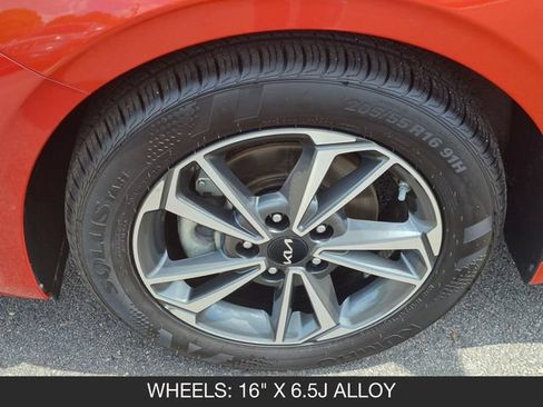 Used 2023 Kia Forte LXS FWD image 28