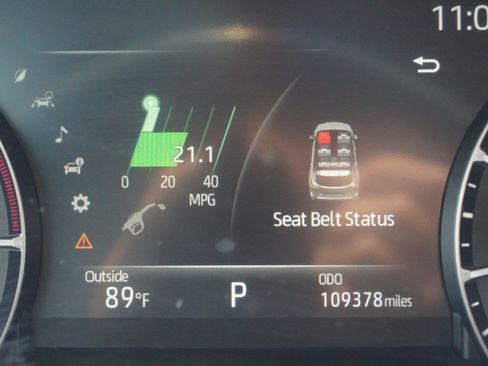 Used 2021 Toyota Highlander XLE FWD image 4