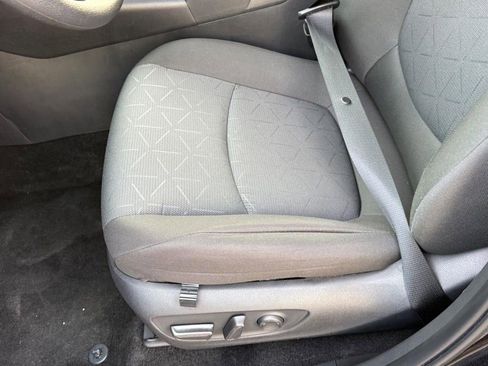 Used 2025 Toyota RAV4 XLE image 16