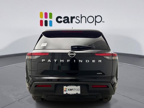 Used 2025 Nissan Pathfinder SV image 4