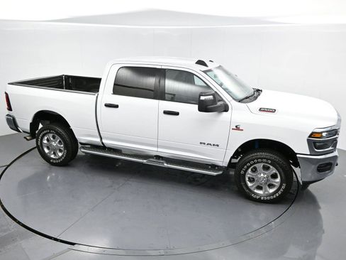 Used 2025 RAM 2500 Big Horn AWD/4WD image 39