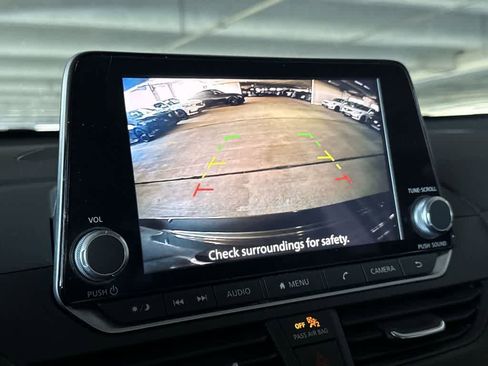 Used 2023 Nissan Altima 2.5 SV FWD image 19
