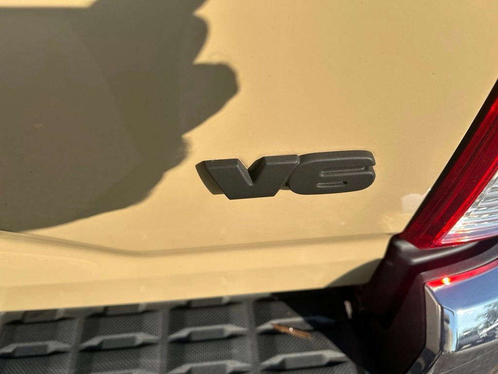 Used 2016 Toyota Tacoma SR5 w/ Towing Package RWD image 10