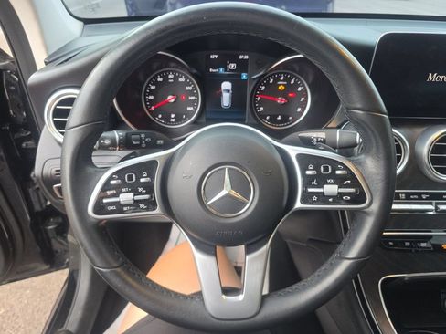 Used 2021 Mercedes-Benz GLC 300 w/ Premium Package image 6