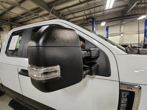 Used 2017 Ford F250 XL w/ Power Equipment Group image 35