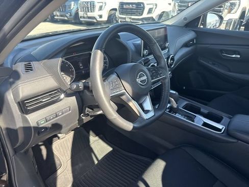 Used 2025 Nissan Sentra SV w/ All-Weather Package FWD image 10