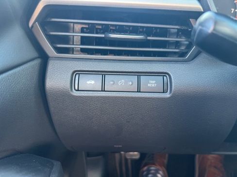 Used 2024 Nissan Altima 2.5 SV image 12