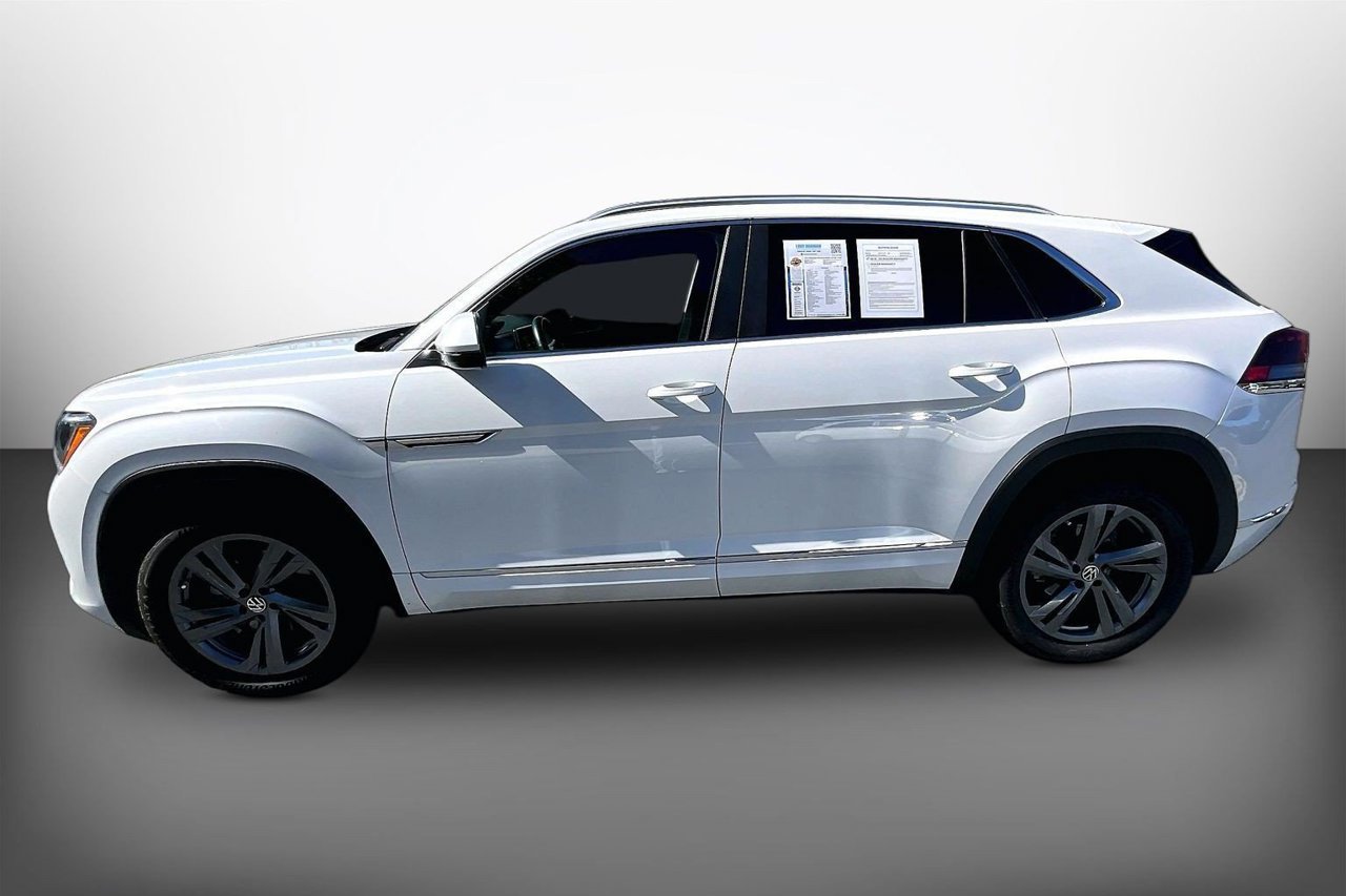 Used 2024 Volkswagen Atlas Cross Sport SEL R-Line AWD/4WD image 5
