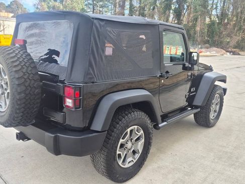 Used 2009 Jeep Wrangler X w/ Black Appearance Group AWD/4WD image 7