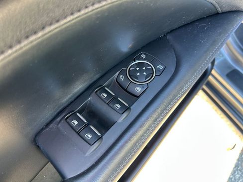 Used 2017 Lincoln MKZ Reserve image 13