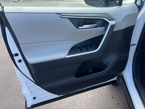 New 2025 Toyota RAV4 XLE Premium image 9
