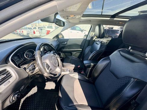 Used 2019 Jeep Compass Latitude w/ Popular Equipment Group AWD/4WD image 12