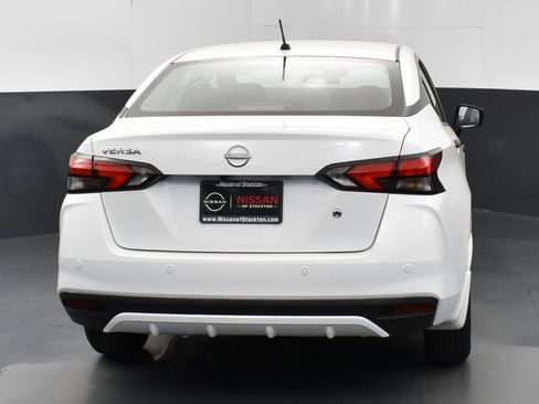 Used 2025 Nissan Versa S w/ Lighting Package image 7