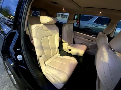 Used 2022 Jeep Grand Cherokee L Limited image 19