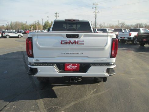 Used 2023 GMC Sierra 3500 Denali w/ Denali Ultimate Package image 7