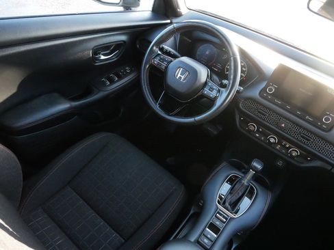 Used 2024 Honda HR-V Sport image 9
