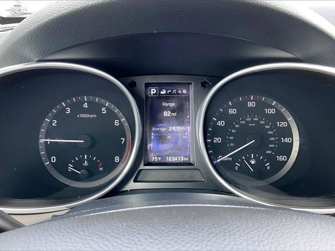 Used 2017 Hyundai Santa Fe Limited w/ Cargo Package image 12