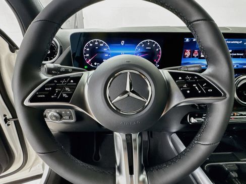 New 2026 Mercedes-Benz GLA 250 image 12