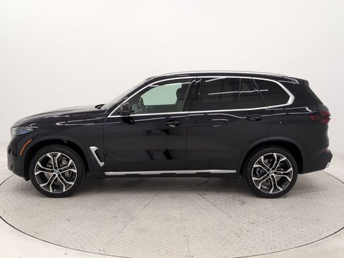 Used 2026 BMW X5 sDrive40i w/ Premium Package image 2