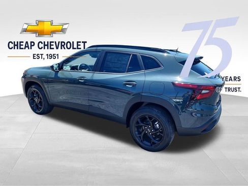 New 2026 Chevrolet Trax LT w/ Driver Confidence Package FWD image 3
