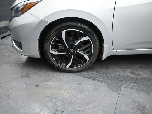 Used 2023 Nissan Versa SR w/ Trunk Package image 13