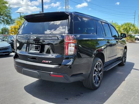 Used 2024 Chevrolet Suburban RST w/ Luxury Package image 7