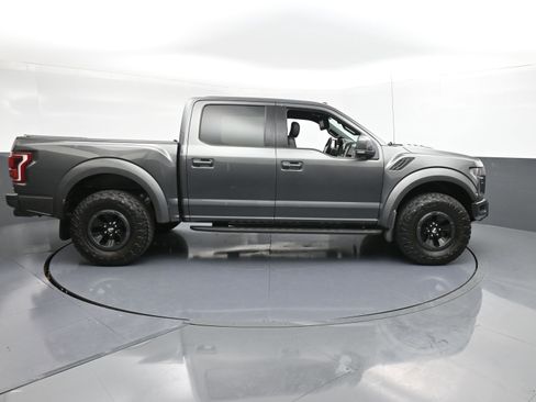 Used 2018 Ford F150 Raptor w/ Equipment Group 802A Luxury image 9